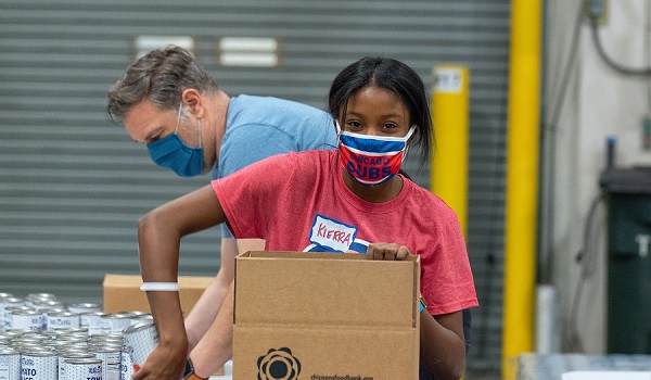 United Center Helps Store Food For Greater Chicago Food Depository During  COVID-19 Crisis - CBS Chicago