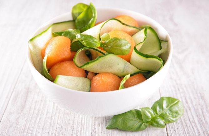 https://www.chicagosfoodbank.org/wp-content/uploads/2022/04/Cucumber-Honeydew-Salad.jpg