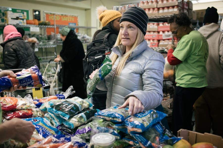 Food Depository outreach at partner pantry in Chicago.