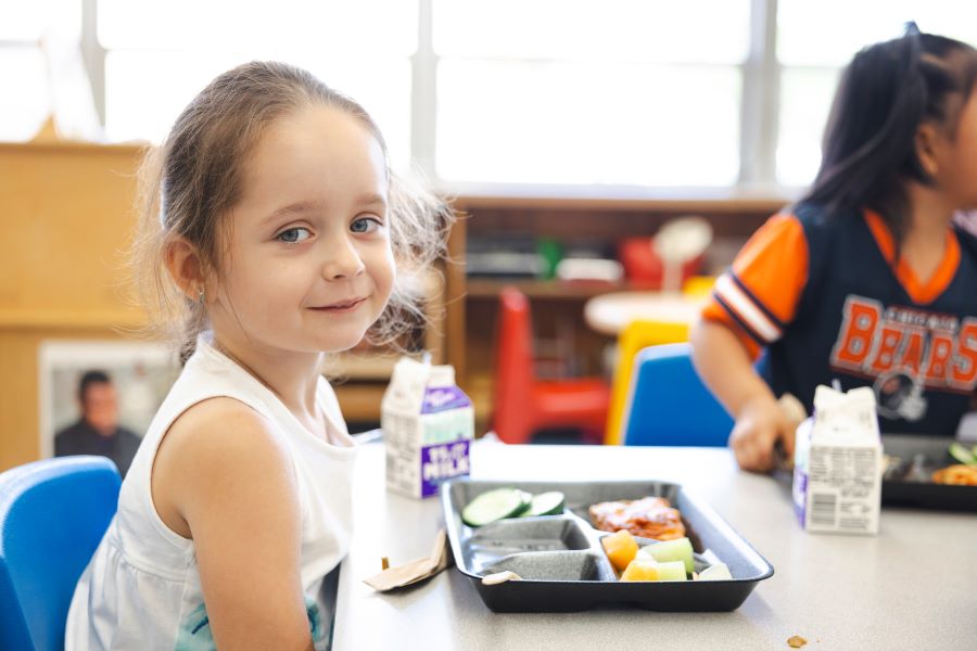 Child eating lunch