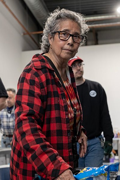 Noemi Guzman, pantry visitor