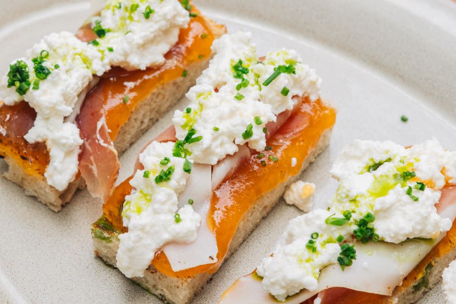 Prosciutto & Melon Crostini