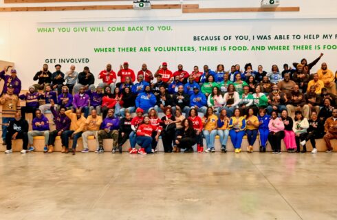 Divine Nine volunteers unite to address hunger during Black History Month